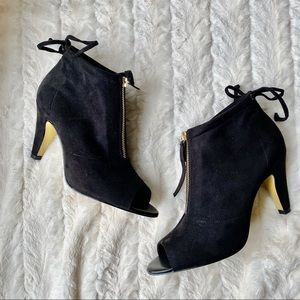 Bella Vita Peep Toe Booties